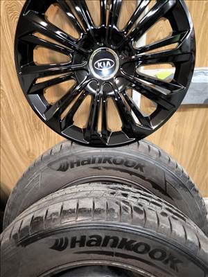  15" újszerű lemezfelni, rajta 195/65 újszerű nyári gumi gumi 