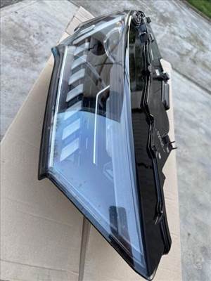 Audi Q7 fényszóró  4m0941040c