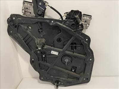 Tesla model Y ajtópanel  149551297e