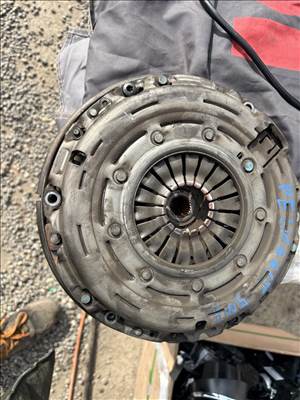 Peugeot 5008 I 1.6 hdi kuplung készlet 