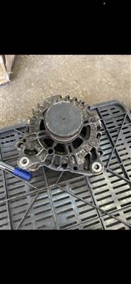 Volkswagen Golf VI 1.6 TDI generátor 03L 903 023 F