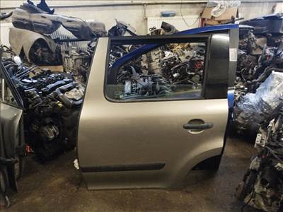 Skoda Yeti bal hátsó ajtó üresen