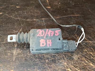 Renault Laguna II Bal hátsó Központizár Motor *150765*