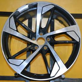 Audi (2234)601025CL Csak 1db!!!Használt 20" 5x112 alufelni 