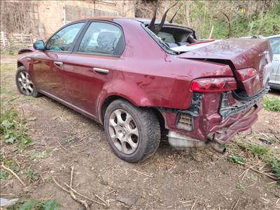 Alfa Romeo 159 bontott alkatrészei