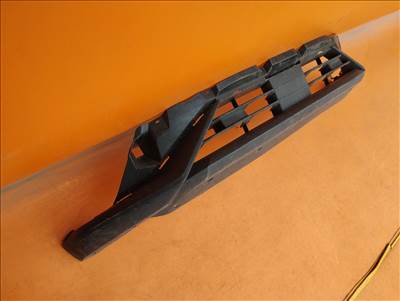 Nissan Juke alsó koptató 19-től 620266PA0A (S67.20.302K)a