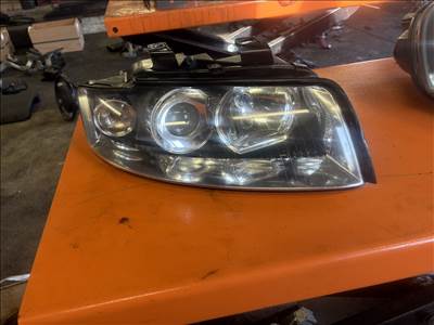 Audi A4 (B6/B7) Jobb első fényszóró  8e0941004f