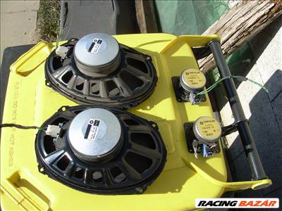 Chrysler Voyager RG hátsó hangszóró szett Infinity 05081669aa 04685950ac