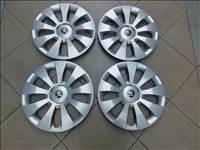 Skoda R16 dísztárcsa