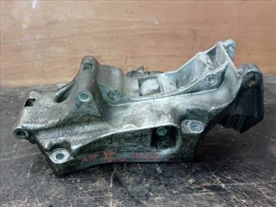 Volkswagen Golf IV Generátor Tartó Bak *150754* 032145169q