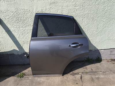 Infiniti FX / QX70 Bal hátsó Ajtó