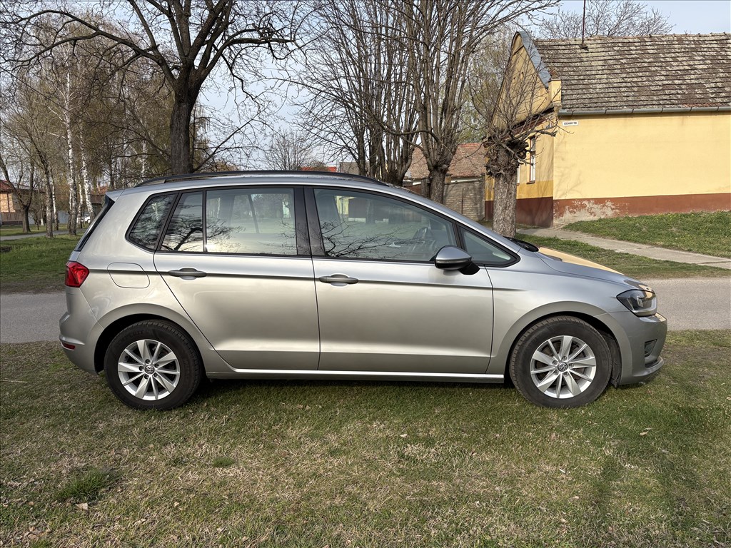 VW GOLF SPORTSVAN 1.6 TDI BMT Trendline DIGIT KLÍMA/TEMPOMAT/ÜLÉSFŰTÉS/VONÓHOROG/FRISS MŰSZAKI 5. kép