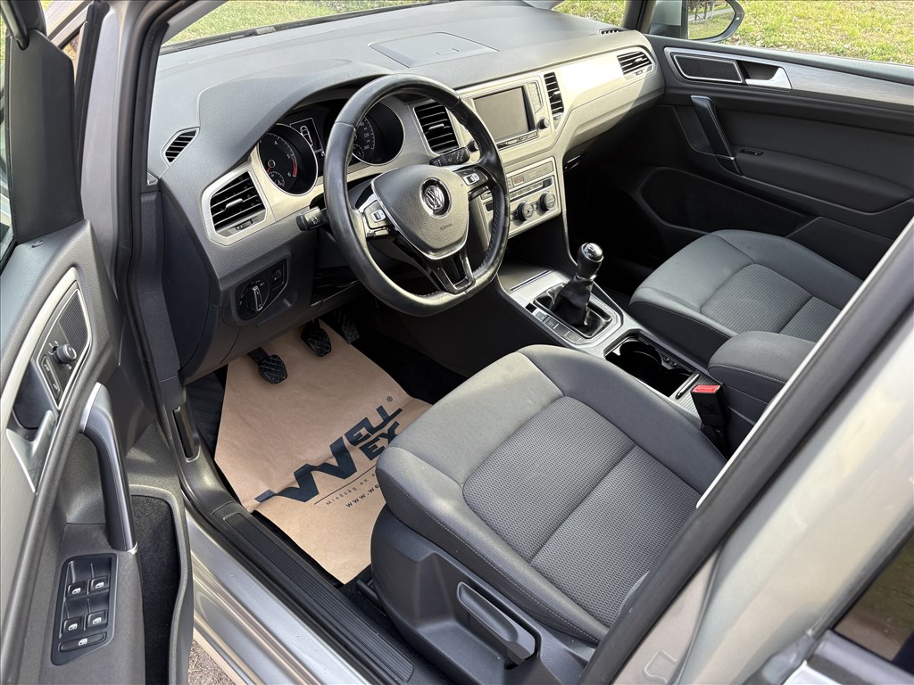 VW GOLF SPORTSVAN 1.6 TDI BMT Trendline DIGIT KLÍMA/TEMPOMAT/ÜLÉSFŰTÉS/VONÓHOROG/FRISS MŰSZAKI 9. kép
