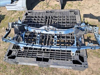 Ford Kuga Mk1 2.0 tdci homlokfal, zárhíd 