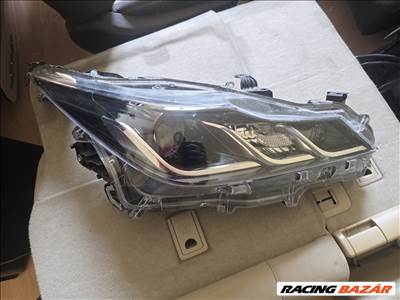 Toyota Corolla E21 jobb első fényszóró 81130-02T31