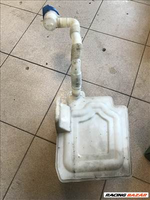 Volkswagen Golf V ablakmosó tartály