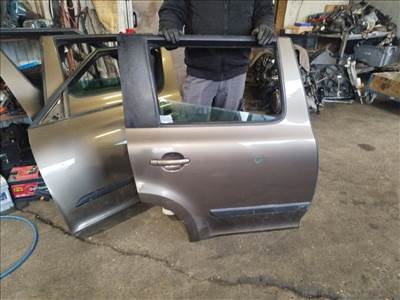 Skoda Yeti jobb hátsó ajtó üresen