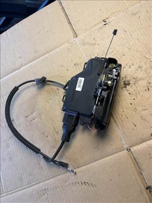 Volkswagen Golf V Ajtózár  3d1837015