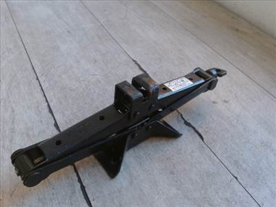 MITSUBISHI COLT 98-03 Autóemelő