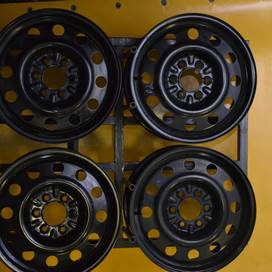 Ford F150  (5525)(HA3306720)(JF)ESZU 18" 6x135 lemezfelni 