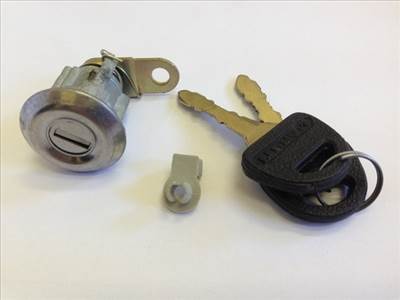 Suzuki Swift sedan csomagtér ajtó zár, kulccsal (82500-71820)