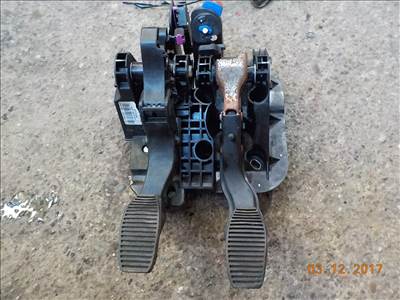 Ford Ka Mk2 kuplungpedál-fékpedál-gázszektor