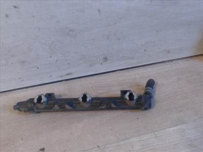 SEAT CORDOBA 02.09-08.02 Injektor befecskendező híd 