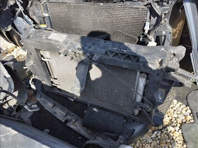 Mitsubishi Colt V homlokfal hütőkkel kpl