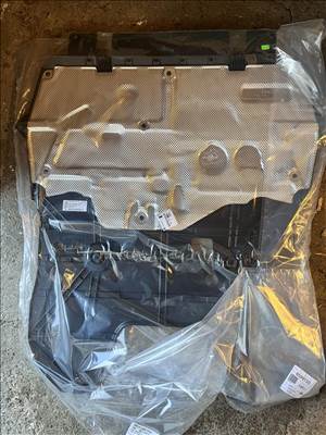 Peugeot 308 II motorvédő haspajzs  9678270980 m106546460102