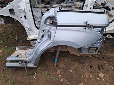 Mazda 5 (CW) Bal hátsó sárvédő negyed 