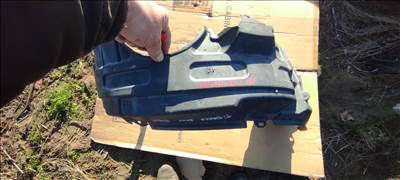 Toyota Yaris (XP10) Bal első dobbetèt 