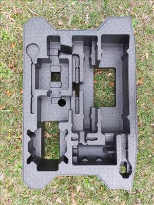 SUZUKI VITARA Pótkerék Szerszámtartó 7549161M00 7549174s00