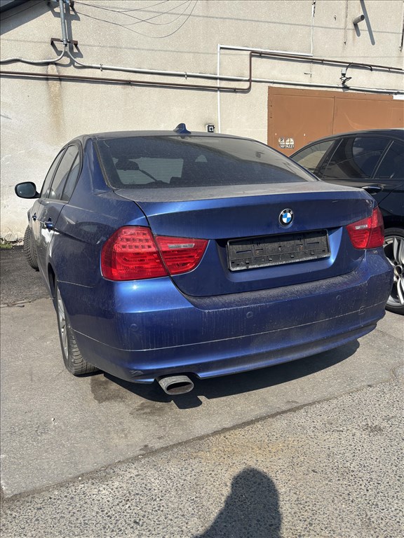 BMW 3-as sorozat (E90, E91, E92, E93) bontott alkatrészei 4. kép