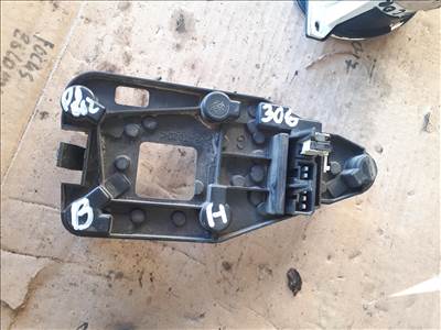 Peugeot 306 1996 5 ajtós bal hátsó lámpa foglalat 