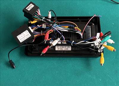 Eladó multimédiás lejátszó Audi A3 8P-hez