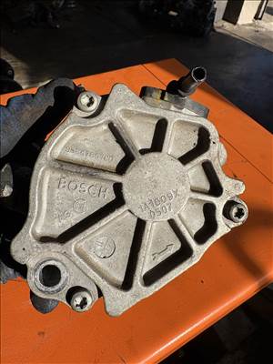 Peugeot 5008 I, Peugeot 508 I, Peugeot 3008 I 1.6 HDI 9HR 8v eHDI vákuumszivattyú  9684786780