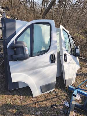 Fiat Ducato III bontott alkatrészei első ajtók oldalajto