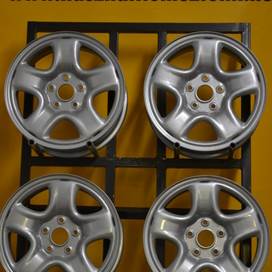 Toyota Rav 4-Suzuki (3945)Struktúr Porfestett 16" 5x114,3 lemezfelni 