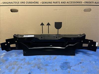 VW Passat B8 (3G) variant (kombi) hátfal  3g9813301a