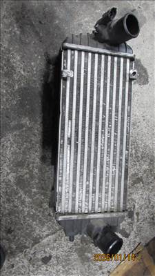 Hyundai i40 Intercooler hűtő map szenzorral  3930084400