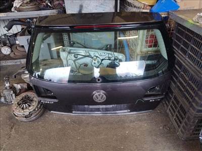 Volkswagen Passat B6 kombi csomagtérajtó üresen. Nem rozsdás