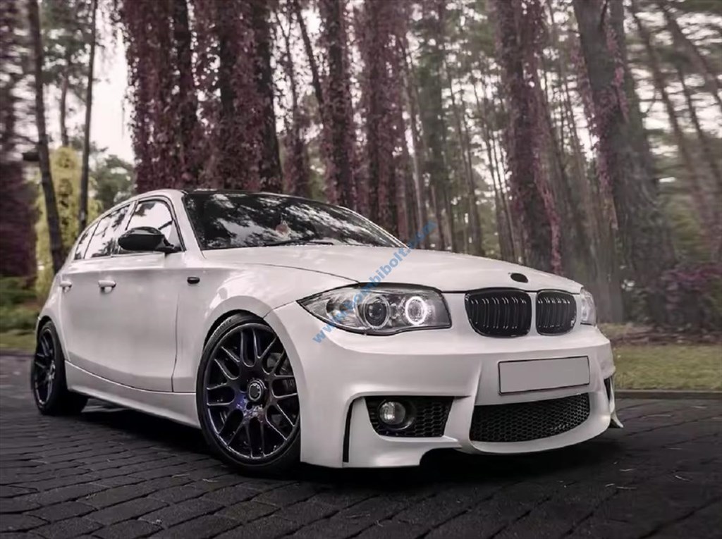 BMW E81 / E82 / E87 / E88 1M style első lökhárító 2. kép