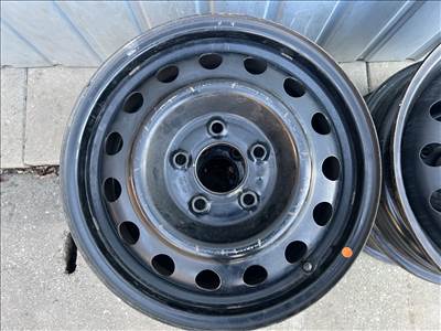  5x114.3 lyukosztású 5,5JJ 15" újszerű (gyári felni) lemezfelni