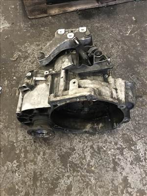 Volkswagen Golf V HDV váltó 