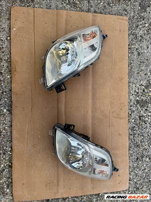Toyota Yaris XP90 első lámpa 