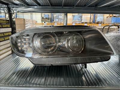 BMW E90 E91 lci jobb oldali gyári kanyarkövető xenon fényszóró, lámpa, 631172025909