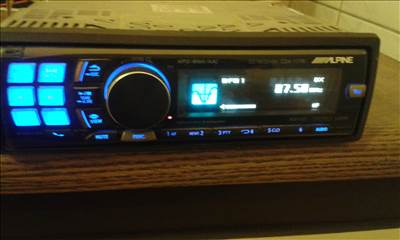 Alpine autó rádió