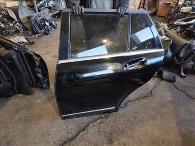 Mercedes C s204 kombi facelift 2011-2014 bal hátsó ajtó üresen