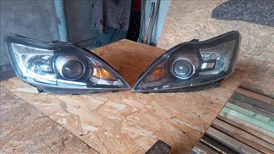 Ford Focus II MK2 2 Facelift Eladó gyári, bontott projektoros, kanyarkövető lámpa pár