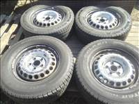  5x120 lyukosztású gyári VW T5/T6 acélfelni, rajta 235/65R16C Continental/Falken 2025-ös téli gumi 